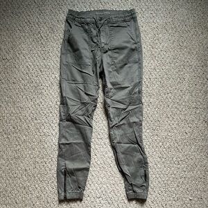 American Eagle high waisted joggers with zippers on legs